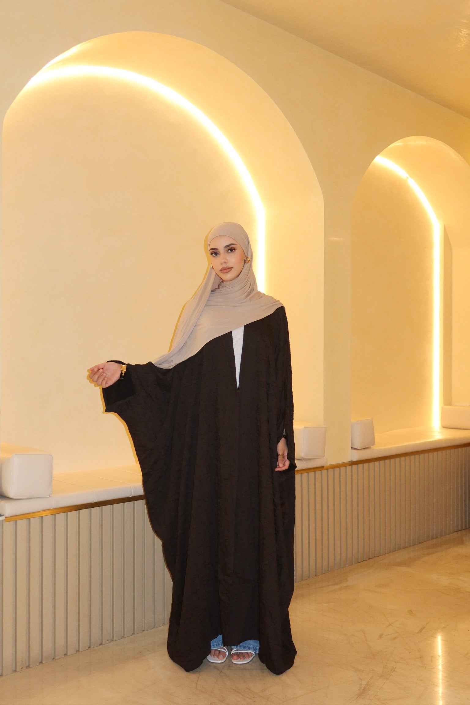 Noor Abaya