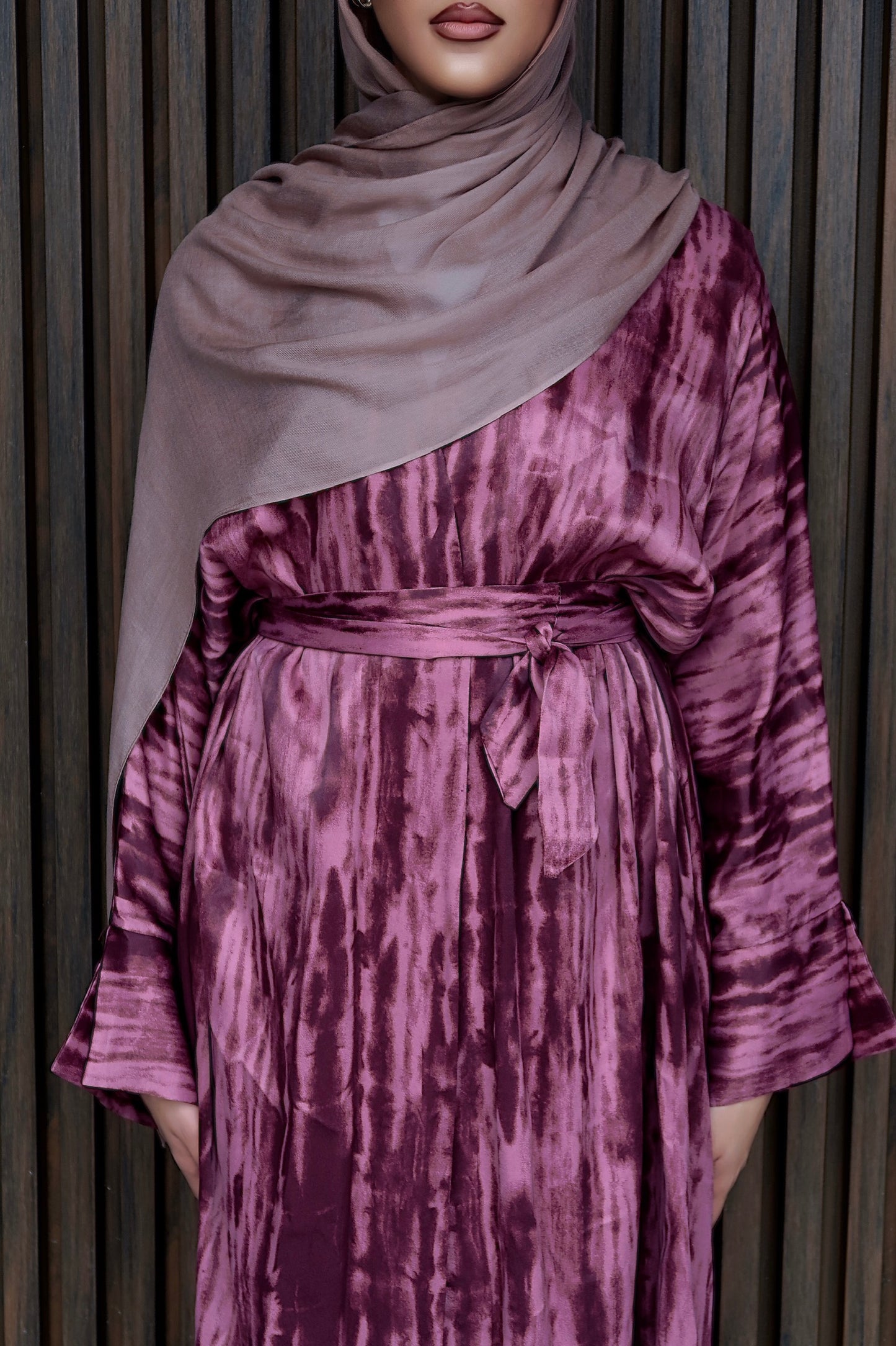 Rouge Abaya