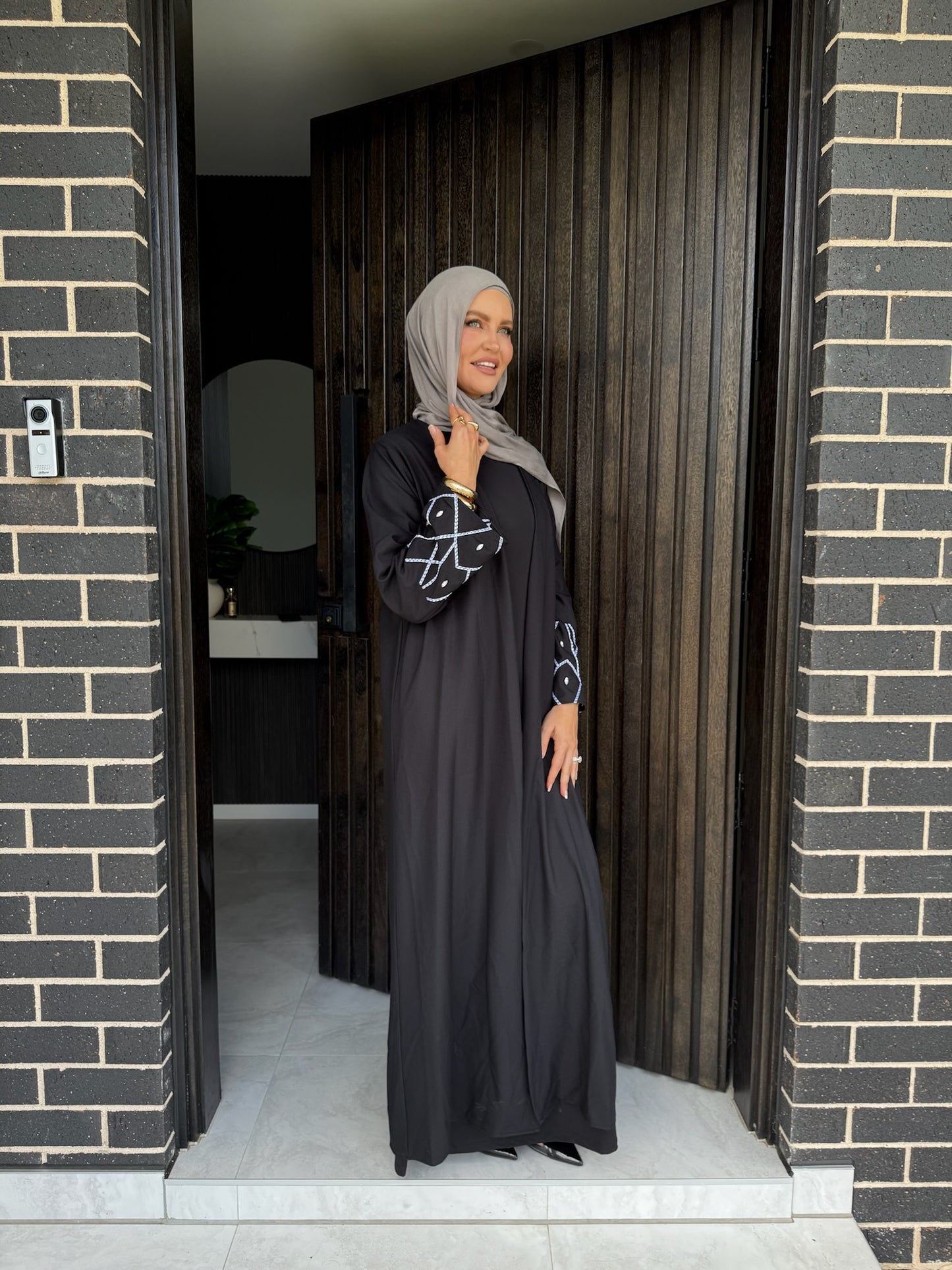Diamond Sleeve Open Abaya - Black