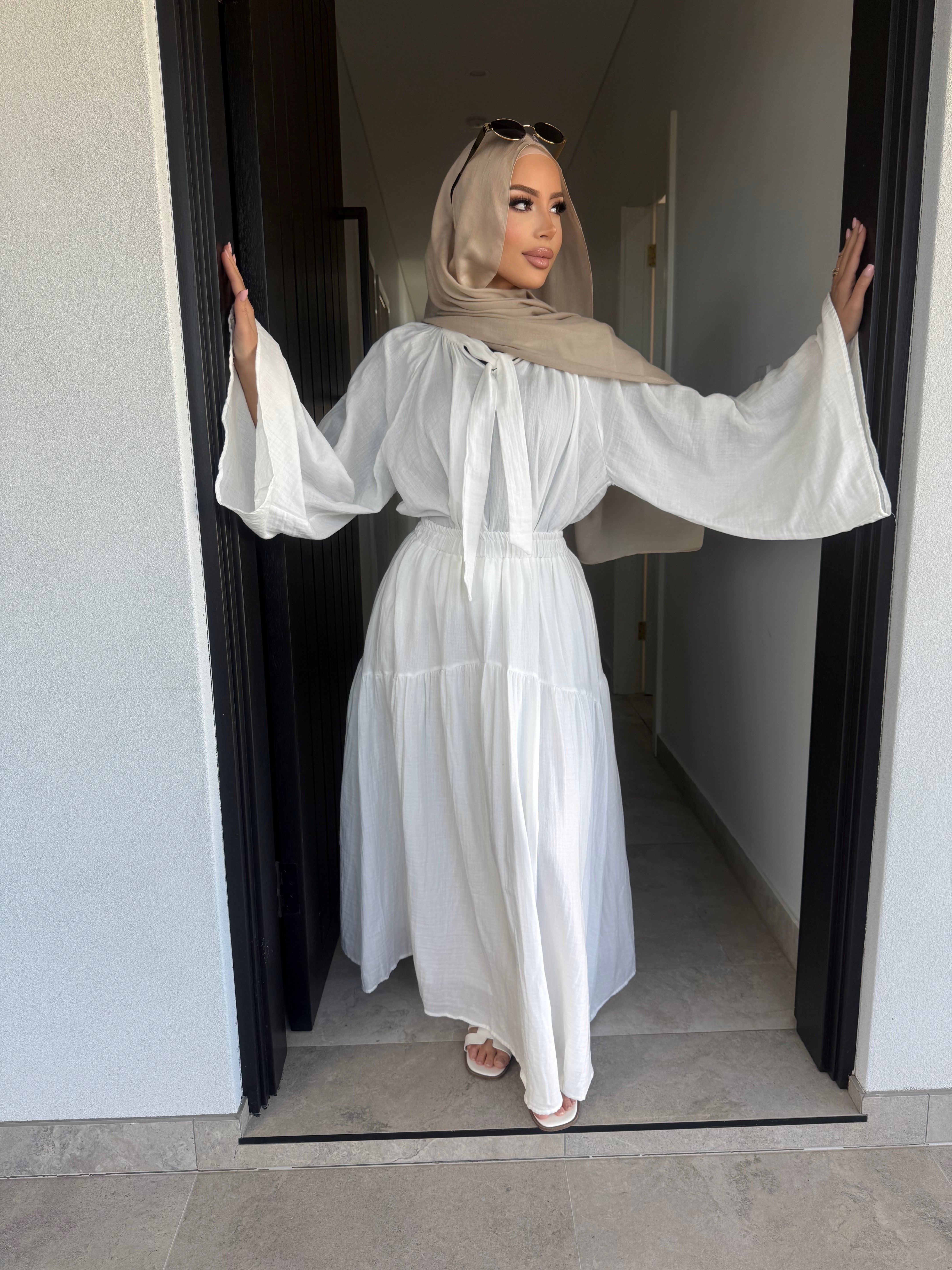 Aura set