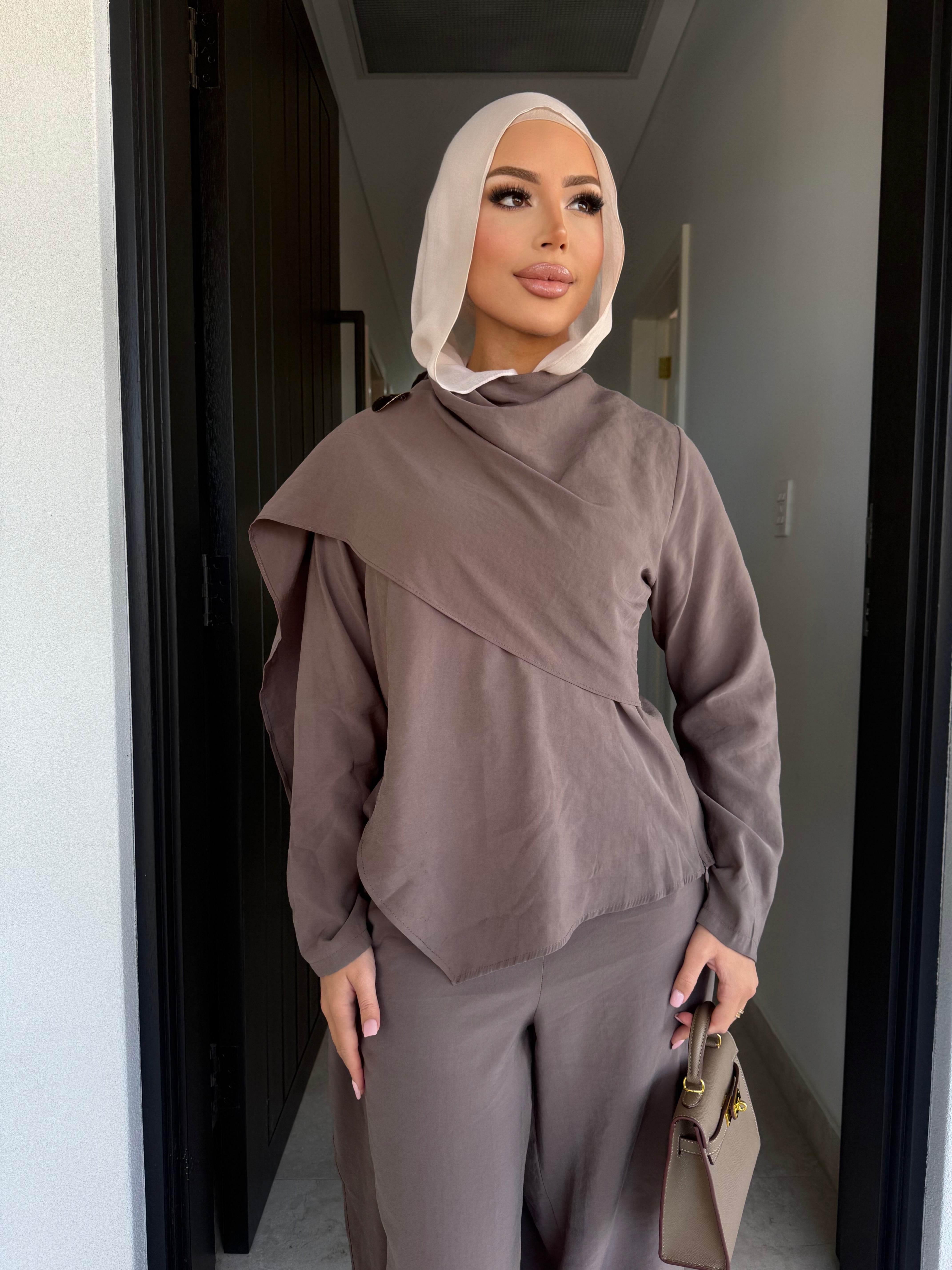 Nour  set