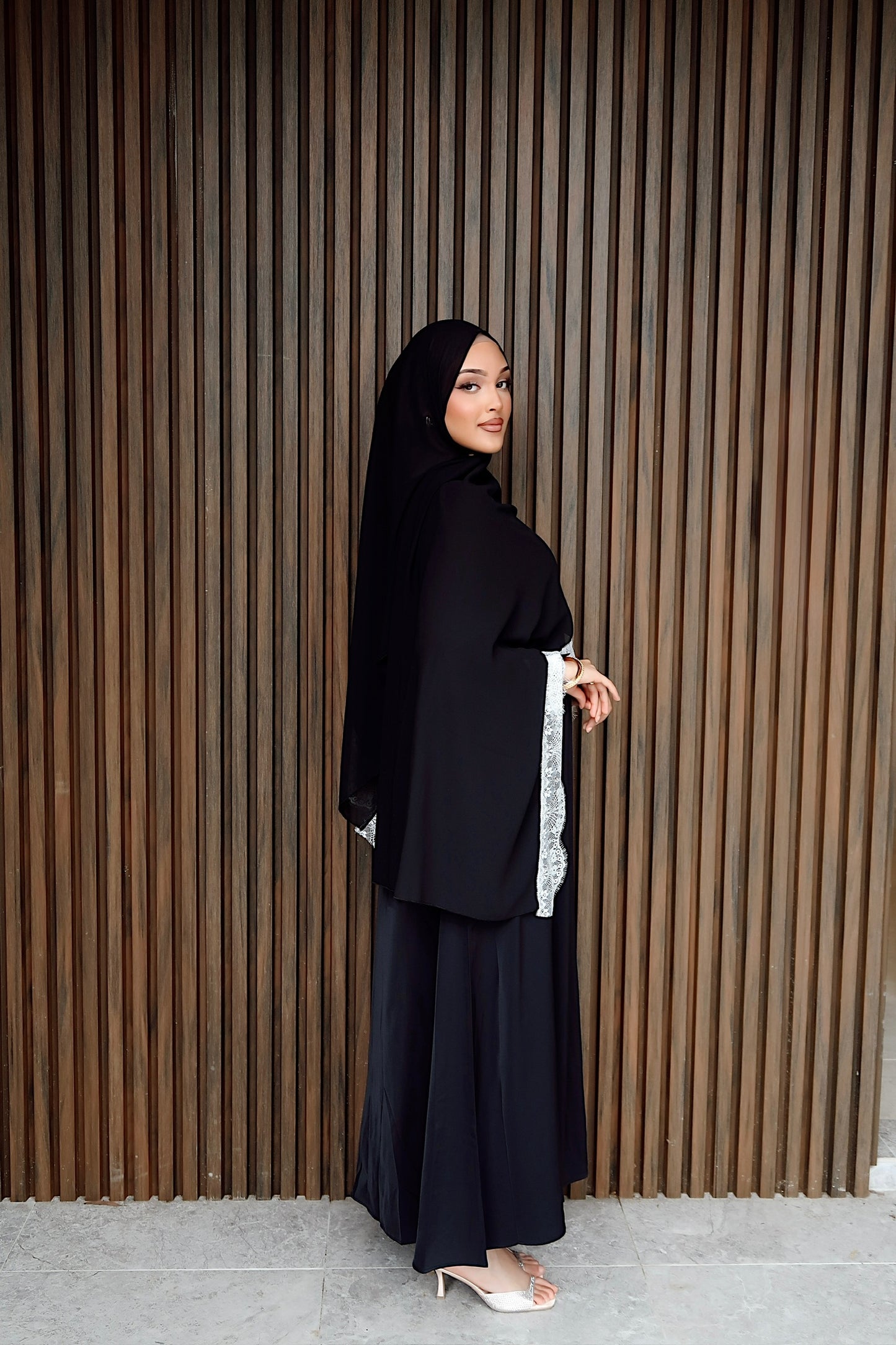 Malaki Lace Abaya