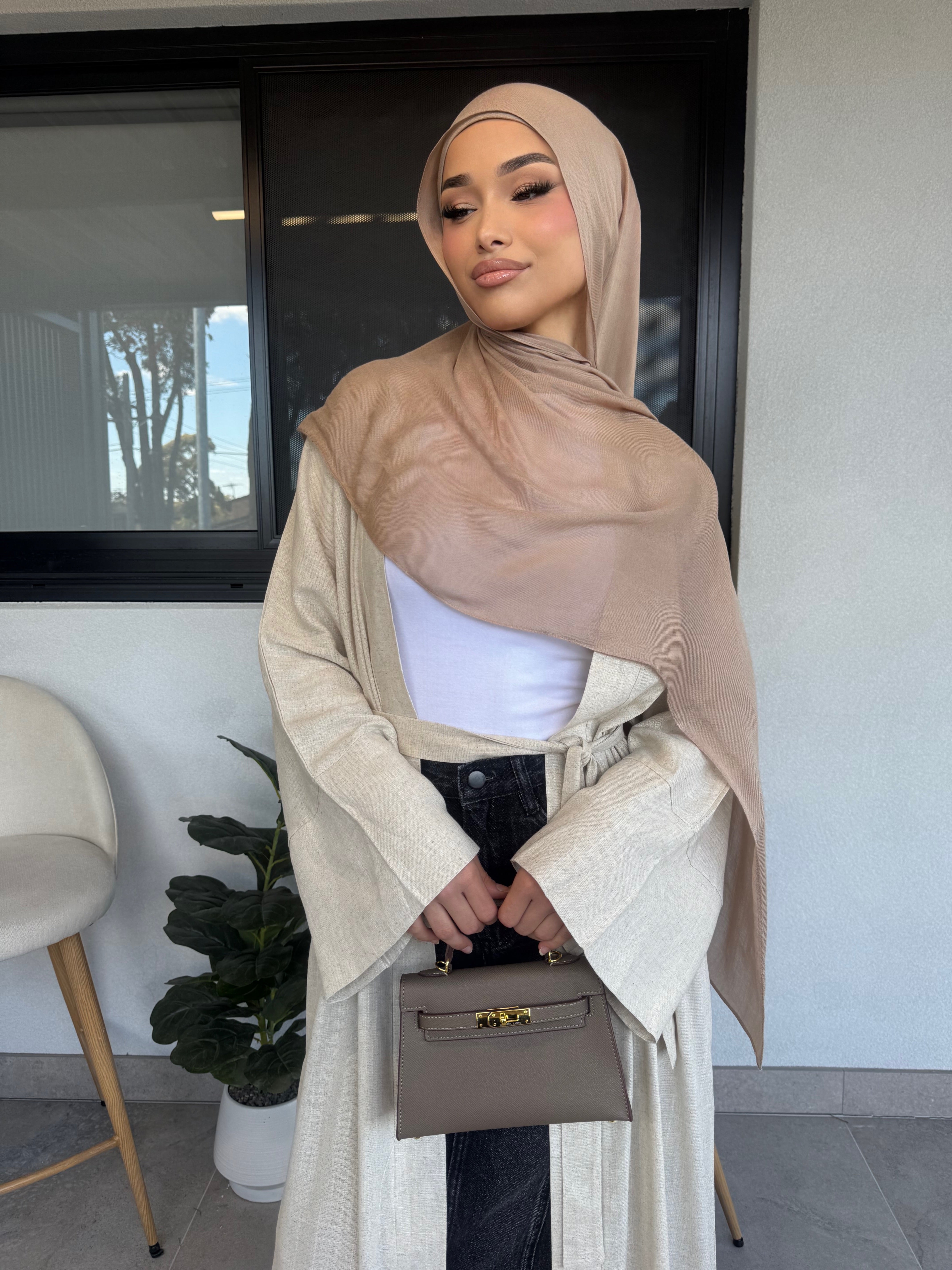 Amara open abaya