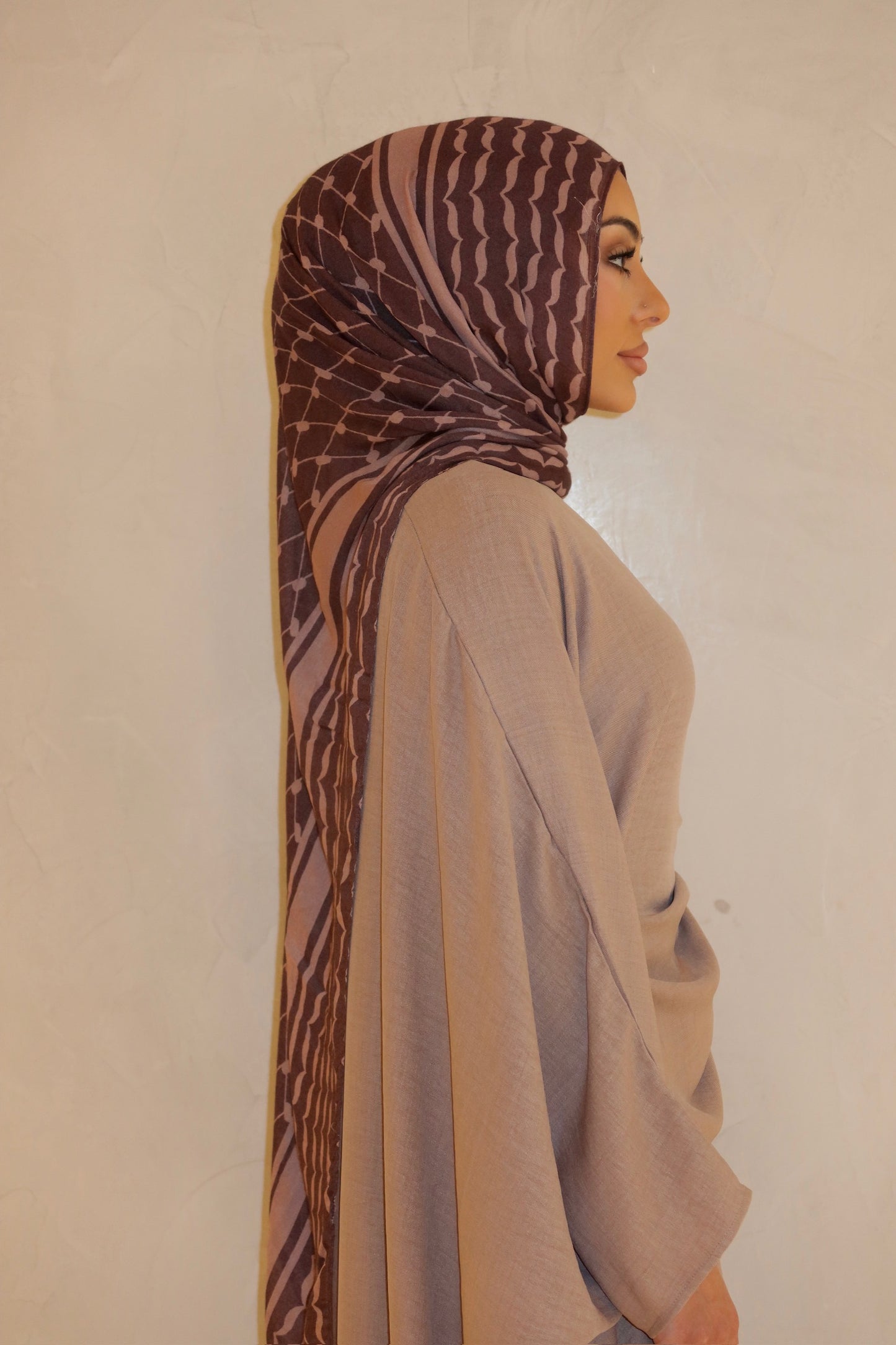 Aisha set