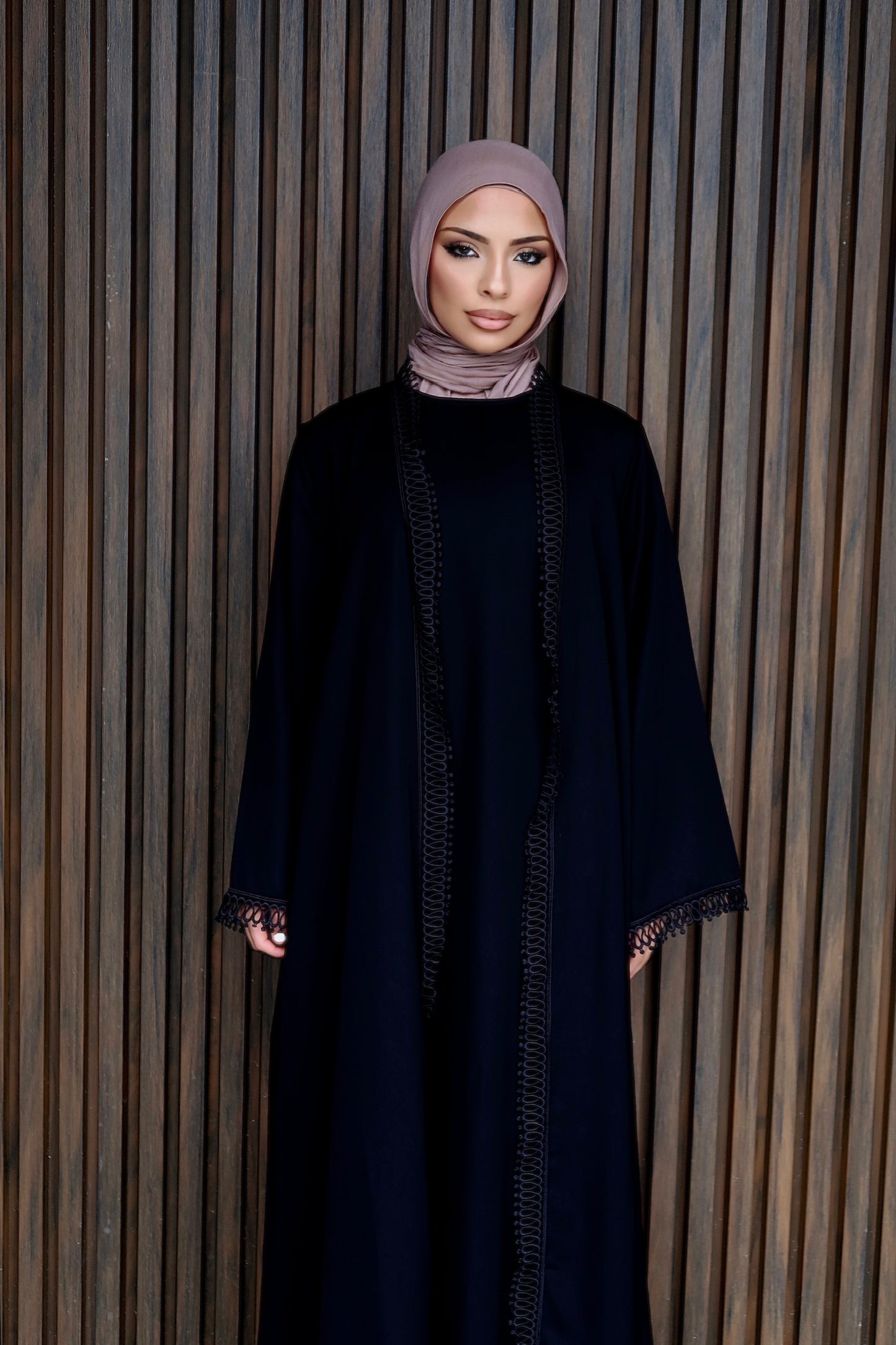 Qamari Abaya
