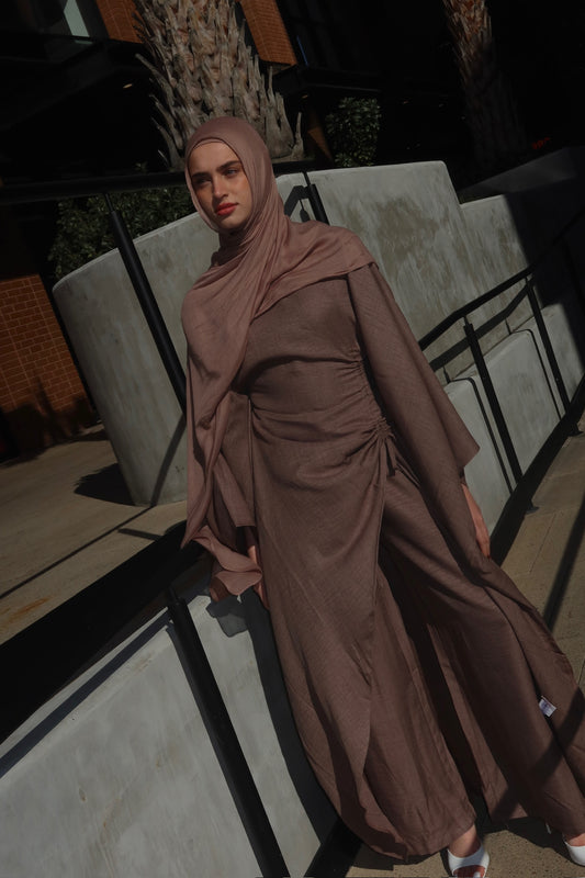 Aisha set